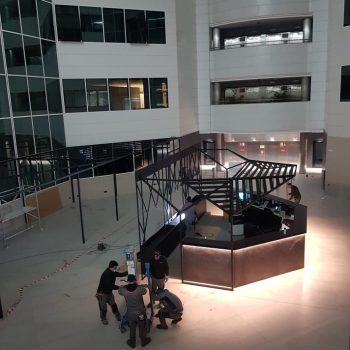 Montando Estructura Terraza Interior Edificio